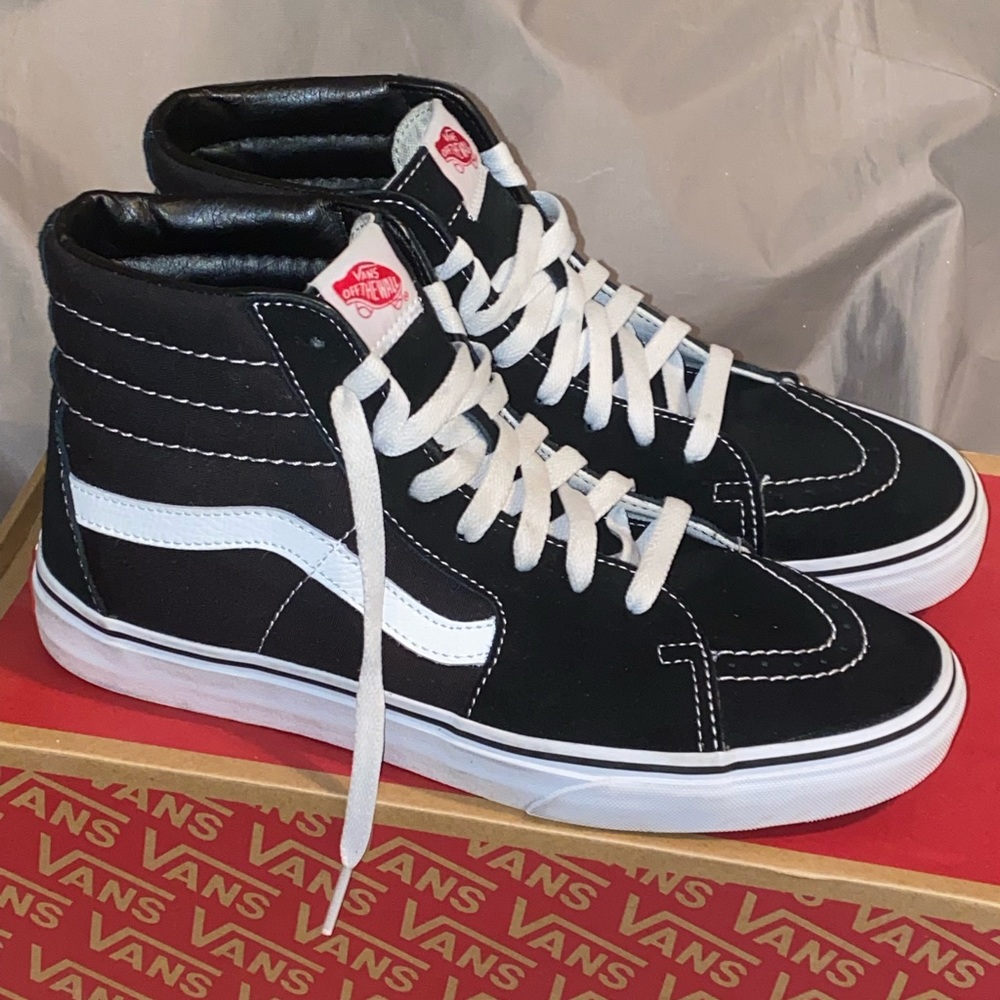 Vans Sk8 - Hi  Unisex Size 9.5  VN000D51B8C